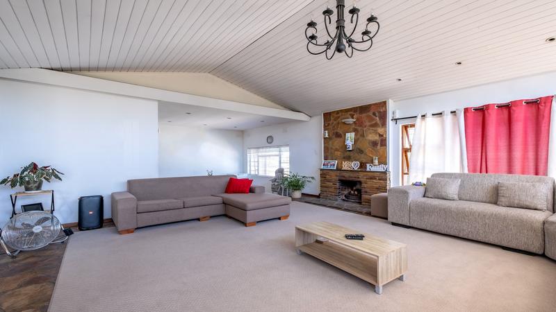 5 Bedroom Property for Sale in Parow North Western Cape